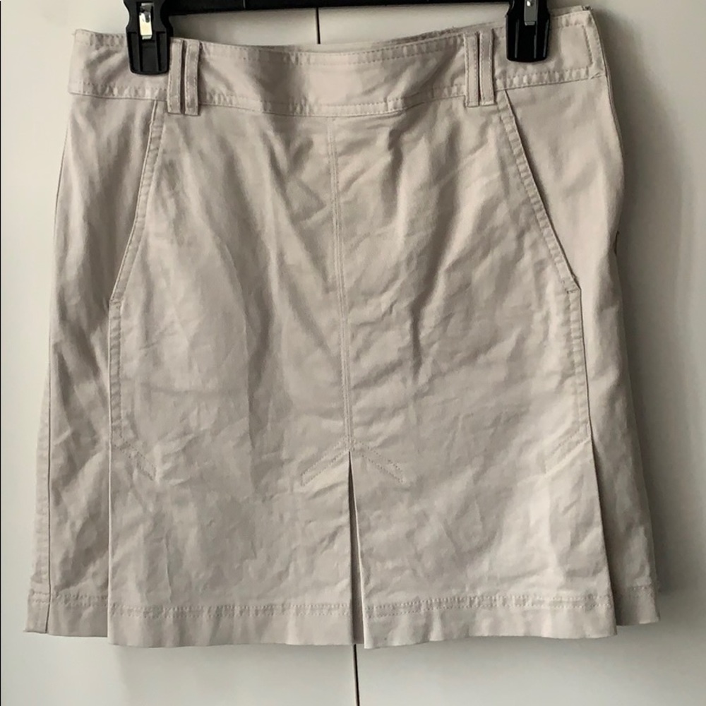 ANN TAYLOR LOFT front pleated skirt